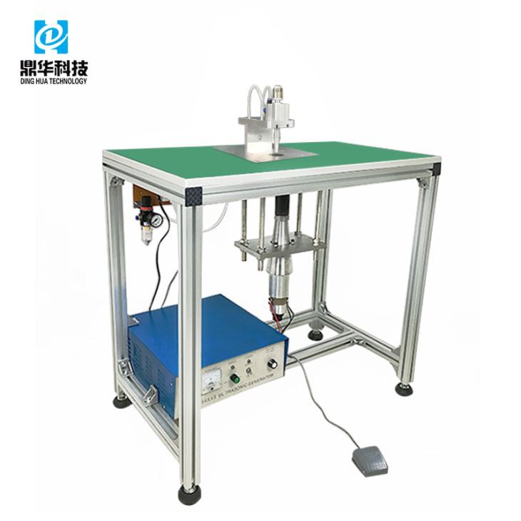 外側イヤーループ溶接機